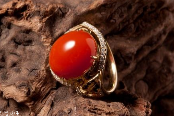 瑪瑙可以和銀一起戴嗎 對兩者都不好 瑪瑙可以和銀一起戴嗎 對兩者都不好