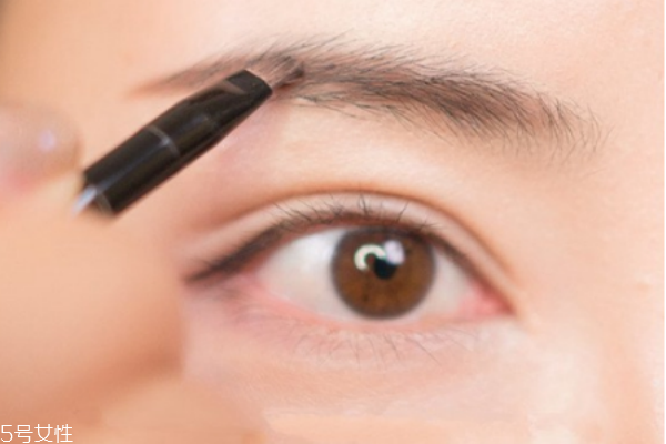 kate三色眉粉怎么樣好用嗎 kate三色眉粉畫眉教程 kate三色眉粉怎么樣好用嗎 kate三色眉粉畫眉教程