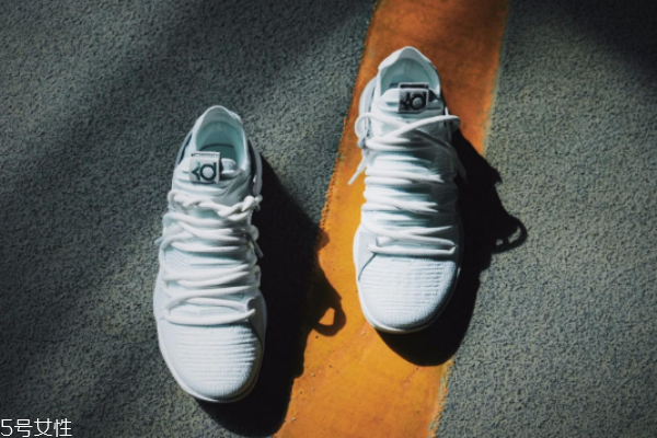 耐克kd10斷管了還可以穿嗎 實戰(zhàn)有影響 耐克kd10斷管了還可以穿嗎 實戰(zhàn)有影響