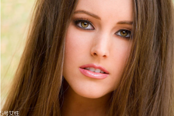 眼線暈染到下眼皮怎么辦 如何防眼線暈染 眼線暈染到下眼皮怎么辦 如何防眼線暈染