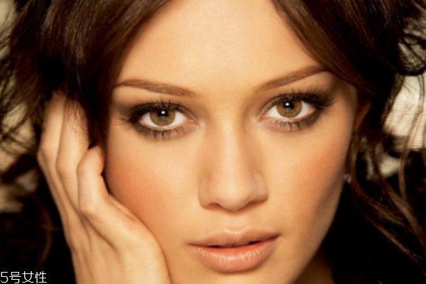 眼線暈染到下眼皮怎么辦 如何防眼線暈染 眼線暈染到下眼皮怎么辦 如何防眼線暈染