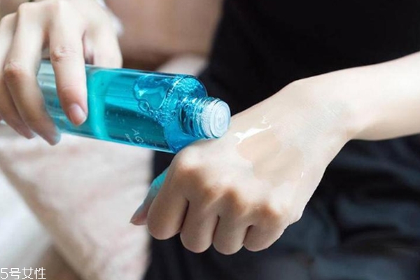 干性皮膚過敏怎么辦 4妙招讓你換季也能穩(wěn)穩(wěn)噠 干性皮膚過敏怎么辦 4妙招讓你換季也能穩(wěn)穩(wěn)噠