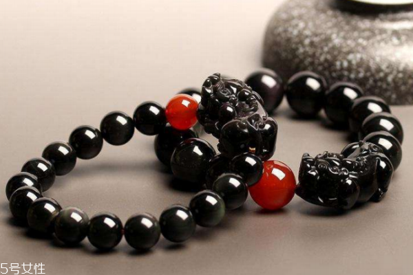 黑曜石貔貅手鏈戴哪只手 注意別戴錯(cuò)了 黑曜石貔貅手鏈戴哪只手 注意別戴錯(cuò)了