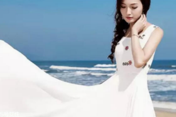 小白裙搭配圖片 夏天的最佳打開(kāi)方式 小白裙搭配圖片 夏天的最佳打開(kāi)方式