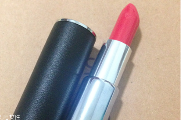 紀(jì)梵?？诩t301是什么顏色 紀(jì)梵?？诩t301試色