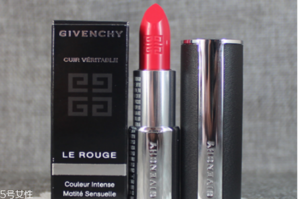 紀(jì)梵?？诩t303和304的區(qū)別及試色 紀(jì)梵希最火顏色推薦