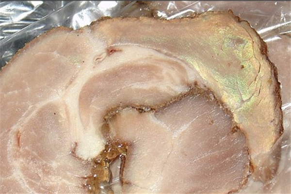 買回來的豬肉切開發(fā)綠發(fā)黃是怎么回事 買回來的豬肉切開發(fā)綠發(fā)黃是怎么回事