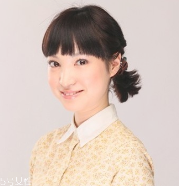 低馬尾怎么挽包頭 3種扎法美出新高度 低馬尾怎么挽包頭 3種扎法美出新高度