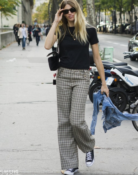 t恤配什么褲子好看 解鎖換季日常穿搭 t恤配什么褲子好看 解鎖換季日常穿搭