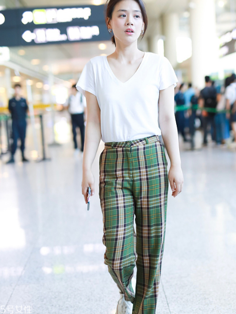 t恤配什么褲子好看 解鎖換季日常穿搭 t恤配什么褲子好看 解鎖換季日常穿搭