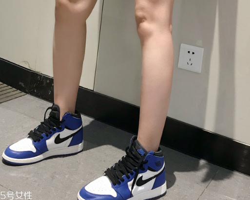 aj1小閃電真假對(duì)比 教你輕松鑒定 aj1小閃電真假對(duì)比 教你輕松鑒定