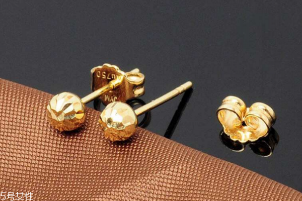 黃金耳釘有足金的嗎 看清楚吊牌 黃金耳釘有足金的嗎 看清楚吊牌