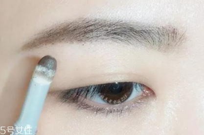 眼線筆可以畫眉毛嗎 教你畫出完美眉形 眼線筆可以畫眉毛嗎 教你畫出完美眉形