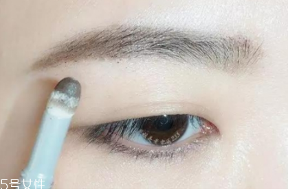 眼線筆可以畫眉毛嗎 教你畫出完美眉形 眼線筆可以畫眉毛嗎 教你畫出完美眉形