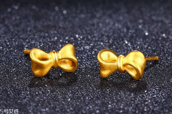 黃金耳釘變形了怎么辦 及時修復