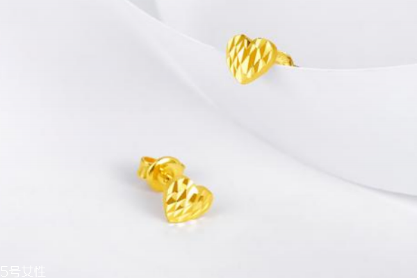 黃金耳釘變形了怎么辦 及時修復