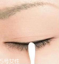 新手怎么畫眼線 手把手教你基礎(chǔ)眼線畫法圖解 新手怎么畫眼線 手把手教你基礎(chǔ)眼線畫法圖解