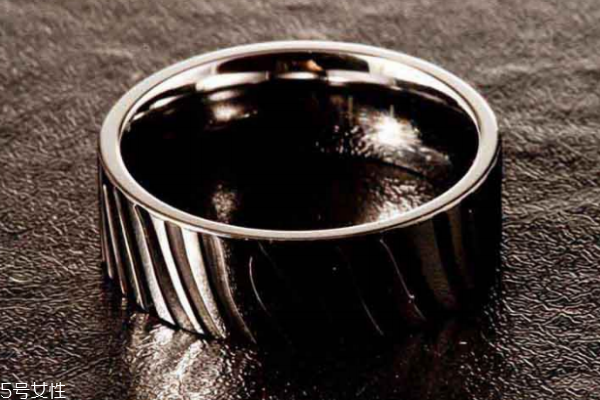 鎢金戒指多少錢一個 價(jià)格很便宜