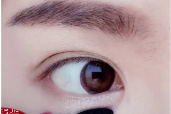 如何簡單化淡妝 最簡單的上班族淡妝畫法 如何簡單化淡妝 最簡單的上班族淡妝畫法