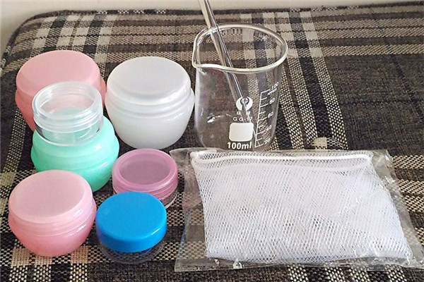 金盞花護(hù)膚品自制教程 3樣diy金盞花護(hù)膚品 金盞花護(hù)膚品自制教程 3樣diy金盞花護(hù)膚品