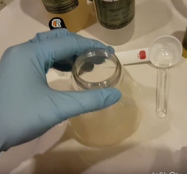 金盞花護(hù)膚品自制教程 3樣diy金盞花護(hù)膚品 金盞花護(hù)膚品自制教程 3樣diy金盞花護(hù)膚品