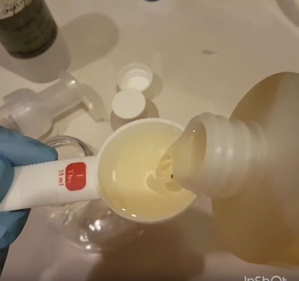 金盞花護(hù)膚品自制教程 3樣diy金盞花護(hù)膚品 金盞花護(hù)膚品自制教程 3樣diy金盞花護(hù)膚品