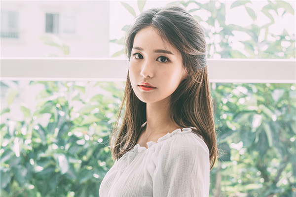 適合中長(zhǎng)頭發(fā)的發(fā)型有什么 什么發(fā)型適合中長(zhǎng)頭發(fā)