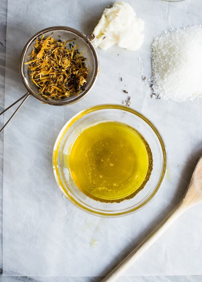 金盞花護(hù)膚品自制教程 3樣diy金盞花護(hù)膚品 金盞花護(hù)膚品自制教程 3樣diy金盞花護(hù)膚品