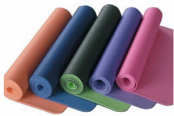 新買(mǎi)的瑜伽墊要洗嗎 新買(mǎi)的瑜伽墊這樣除味 新買(mǎi)的瑜伽墊要洗嗎 新買(mǎi)的瑜伽墊這樣除味