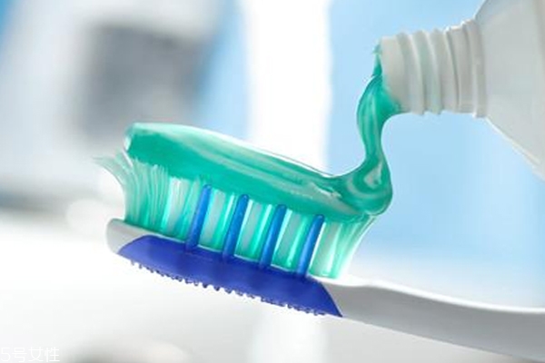 低氟牙膏有什么好處 幫助孩子防止蛀牙 低氟牙膏有什么好處 幫助孩子防止蛀牙