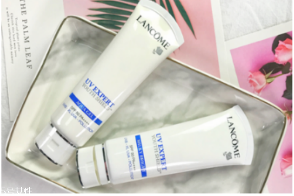 蘭蔻防曬霜藍(lán)色的好嗎 蘭蔻防曬霜紅色與藍(lán)色的區(qū)別 蘭蔻防曬霜藍(lán)色的好嗎 蘭蔻防曬霜紅色與藍(lán)色的區(qū)別