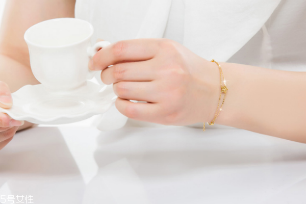 黃金手鏈有什么好處 難怪這么受歡迎 黃金手鏈有什么好處 難怪這么受歡迎