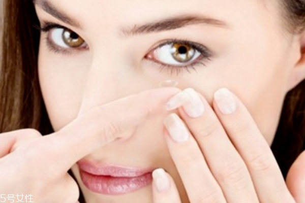 美瞳基弧越大越好嗎 太大容易脫落 美瞳基弧越大越好嗎 太大容易脫落