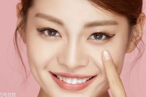 美瞳基弧越大越好嗎 太大容易脫落 美瞳基弧越大越好嗎 太大容易脫落