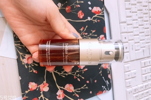 嬌韻詩第8代黃金雙瓶適合什么膚質 干皮救星和油皮親媽