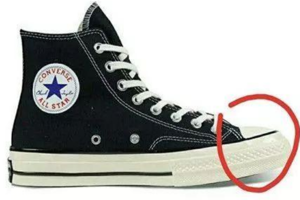 匡威1970s和經(jīng)典款的區(qū)別 要學(xué)會(huì)區(qū)分 匡威1970s和經(jīng)典款的區(qū)別 要學(xué)會(huì)區(qū)分