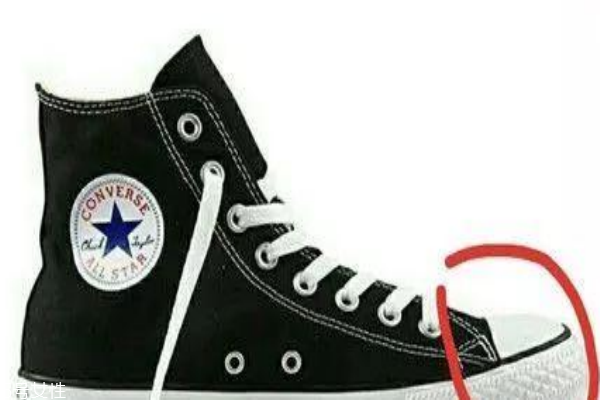 匡威1970s和經(jīng)典款的區(qū)別 要學(xué)會(huì)區(qū)分 匡威1970s和經(jīng)典款的區(qū)別 要學(xué)會(huì)區(qū)分