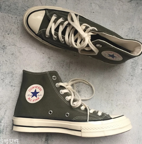 匡威1970s和經(jīng)典款的區(qū)別 要學(xué)會(huì)區(qū)分 匡威1970s和經(jīng)典款的區(qū)別 要學(xué)會(huì)區(qū)分