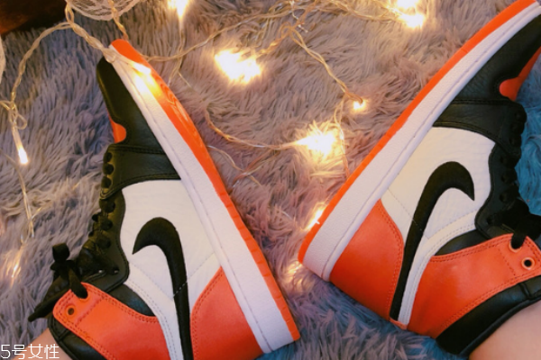 aj1絲綢扣碎怎么打理 護(hù)理方法很關(guān)鍵 aj1絲綢扣碎怎么打理 護(hù)理方法很關(guān)鍵