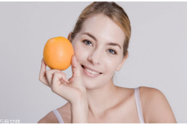 美白精華液晚上用嗎 美白精華使用誤區(qū) 美白精華液晚上用嗎 美白精華使用誤區(qū)