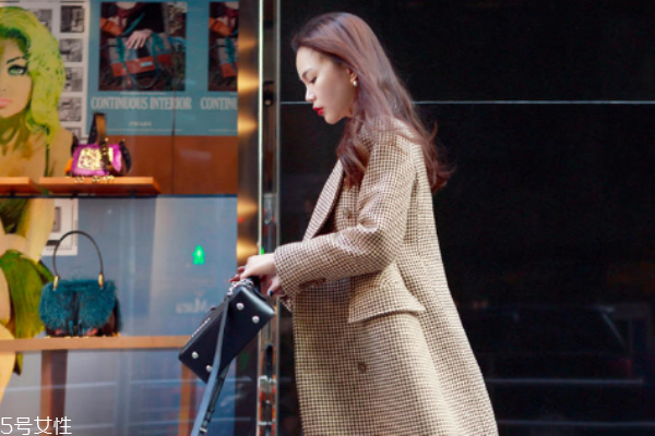 今年冬天流行什么大衣 分分鐘穿出氣質 今年冬天流行什么大衣 分分鐘穿出氣質