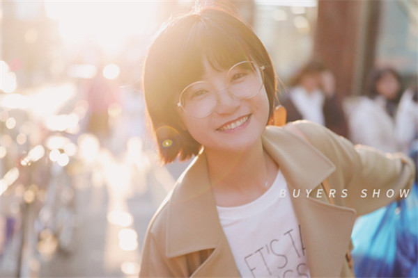 脖子短留長(zhǎng)發(fā)還是短發(fā) 脖子短適合剪短發(fā)嗎