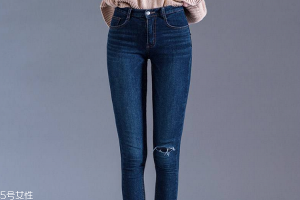 牛仔褲拉鏈?zhǔn)墙饘賳?原來(lái)是這個(gè)材質(zhì)