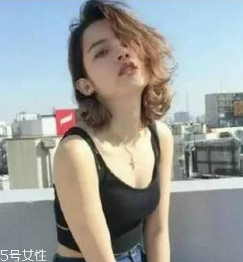 發(fā)量少怎么增加發(fā)量 禿發(fā)女孩必學發(fā)量激増6招