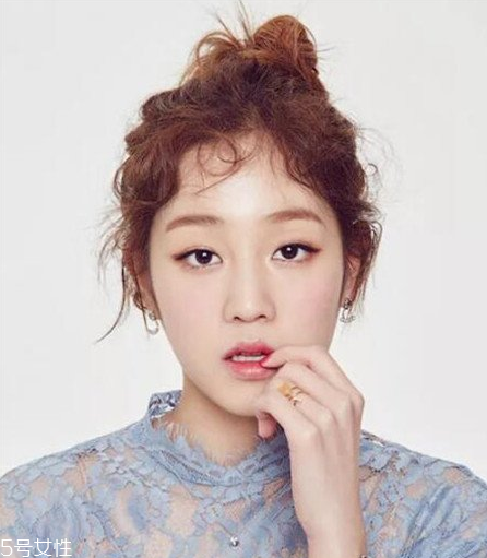 什么是嬉皮士卷發(fā) 嬉皮士卷發(fā)型圖片 什么是嬉皮士卷發(fā) 嬉皮士卷發(fā)型圖片