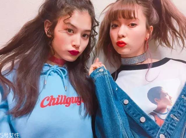 什么是嬉皮士卷發(fā) 嬉皮士卷發(fā)型圖片 什么是嬉皮士卷發(fā) 嬉皮士卷發(fā)型圖片