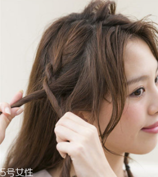 夏天頭發(fā)怎么盤(pán)好看 日系空氣感束發(fā)教程 夏天頭發(fā)怎么盤(pán)好看 日系空氣感束發(fā)教程