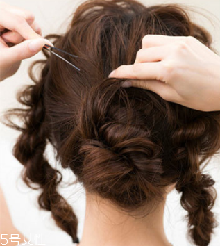 夏天頭發(fā)怎么盤(pán)好看 日系空氣感束發(fā)教程 夏天頭發(fā)怎么盤(pán)好看 日系空氣感束發(fā)教程