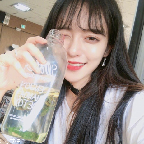 空氣劉海適合什么發(fā)型 空氣劉海發(fā)型圖片 空氣劉海適合什么發(fā)型 空氣劉海發(fā)型圖片