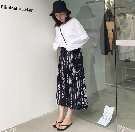 秋季百褶裙怎么搭配 各種風(fēng)格輕松駕馭 秋季百褶裙怎么搭配 各種風(fēng)格輕松駕馭